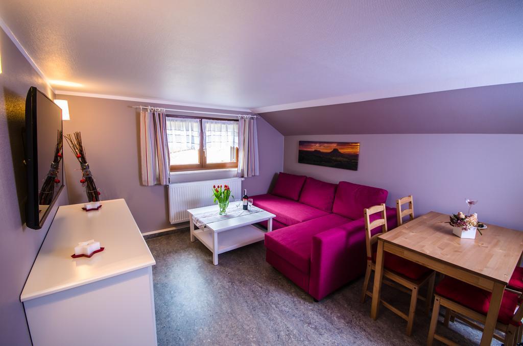 Ferienhaus Rosalie Altendorf  Екстериор снимка