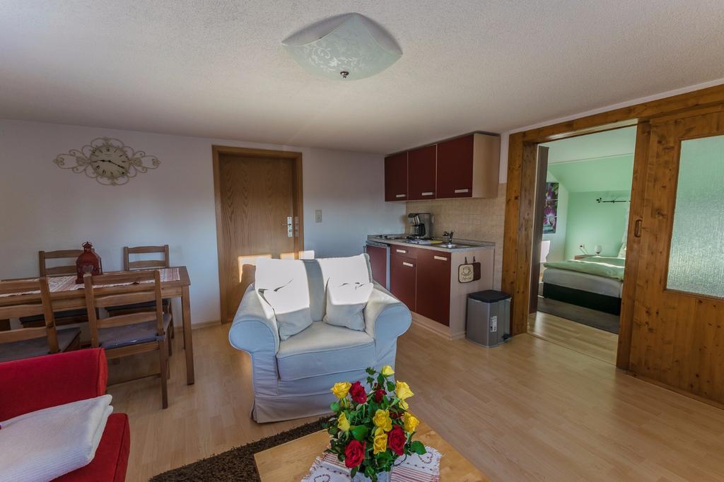 Ferienhaus Rosalie Altendorf  Екстериор снимка